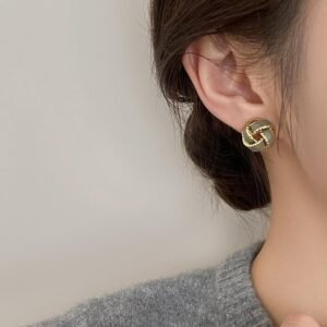 Women's Retro Earrings Simple And Versatile Accessories